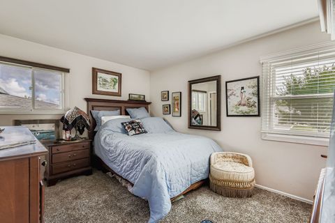 Tiny photo for 1440 Dennison Road, Hoffman Estates, IL 60169 (MLS # 12469977)