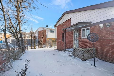 A home in Des Plaines