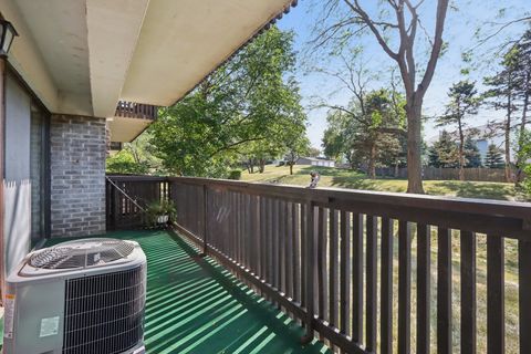 Tiny photo for 920 Vose Drive #106, Gurnee, IL 60031 (MLS # 12479728)