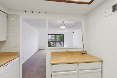 Tiny photo for 920 Vose Drive #106, Gurnee, IL 60031 (MLS # 12479728)