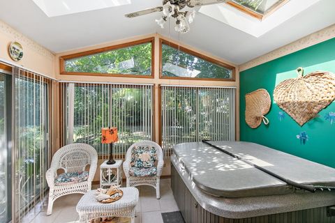 Tiny photo for 910 Division Street, Barrington, IL 60010 (MLS # 12463301)