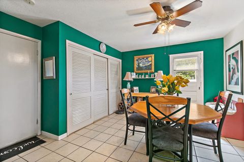 Tiny photo for 910 Division Street, Barrington, IL 60010 (MLS # 12463301)