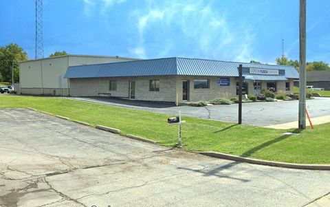 1375 S Eastwood Drive Woodstock IL 60098