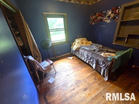 Tiny photo for 16514 E FAIRFIELD Road, Mt Vernon, IL 62864 (MLS # EB459430)