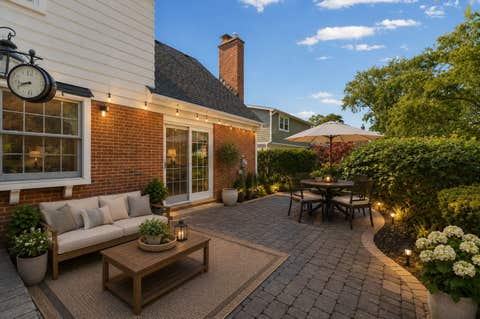 Tiny photo for 1533 N Belmont Avenue, Arlington Heights, IL 60004 (MLS # 12736421)