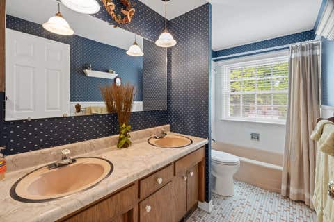 Tiny photo for 1533 N Belmont Avenue, Arlington Heights, IL 60004 (MLS # 12736421)