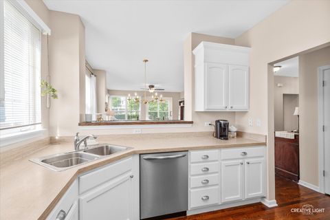 Tiny photo for 1609 Devonshire Lane, Shorewood, IL 60404 (MLS # 12642139)
