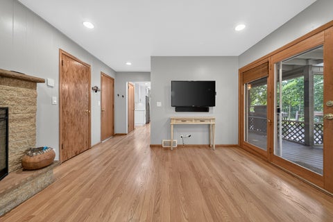 Tiny photo for 16 Falkirk Road, Hawthorn Woods, IL 60047 (MLS # 12682647)