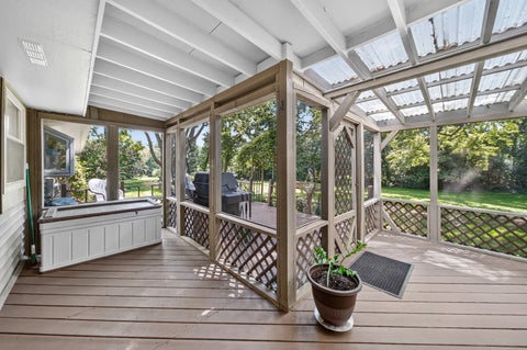 Tiny photo for 16 Falkirk Road, Hawthorn Woods, IL 60047 (MLS # 12682647)