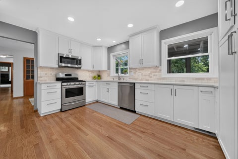 Tiny photo for 16 Falkirk Road, Hawthorn Woods, IL 60047 (MLS # 12682647)