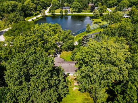 Tiny photo for 16 Falkirk Road, Hawthorn Woods, IL 60047 (MLS # 12682647)