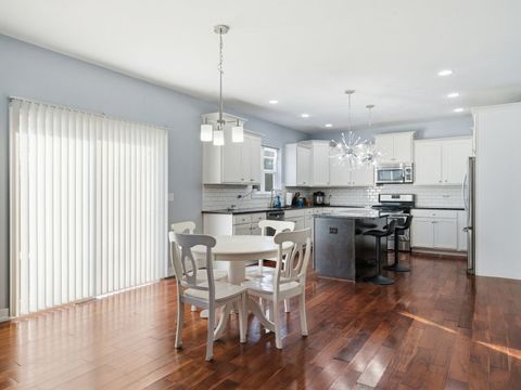 Tiny photo for 20913 Lakewoods Lane, Shorewood, IL 60404 (MLS # 12566483)