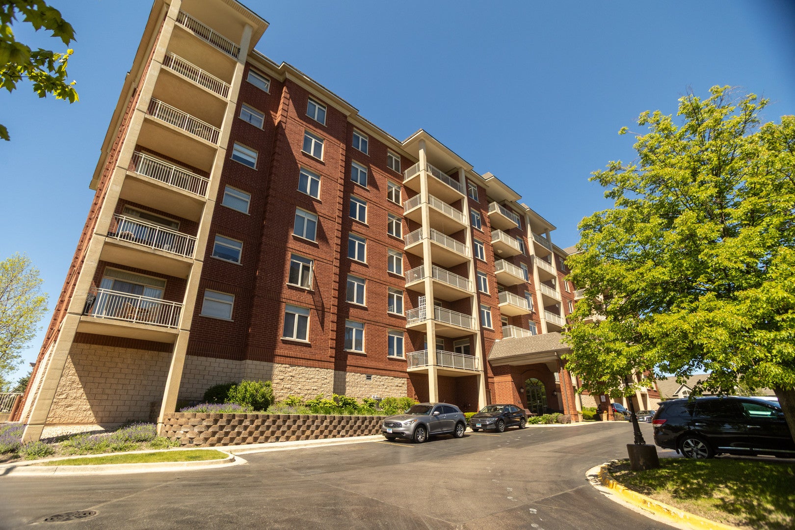 8440 Callie Avenue 606