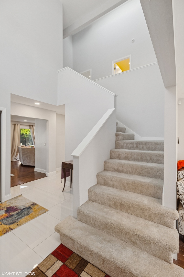10039 LaCrosse Avenue