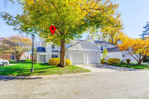 Tiny photo for 1429 Pebblecreek Drive, Glenview, IL 60025 (MLS # 12510126)