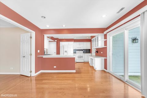 Tiny photo for 1429 Pebblecreek Drive, Glenview, IL 60025 (MLS # 12510126)