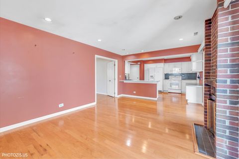 Tiny photo for 1429 Pebblecreek Drive, Glenview, IL 60025 (MLS # 12510126)