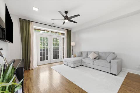 Tiny photo for 6500 S Minerva Avenue #3N, Chicago, IL 60637 (MLS # 12716557)