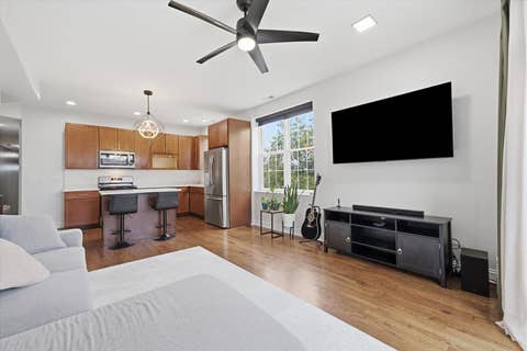 Tiny photo for 6500 S Minerva Avenue #3N, Chicago, IL 60637 (MLS # 12716557)