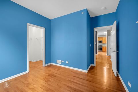 Tiny photo for 1870 Hampshire Drive, Hoffman Estates, IL 60192 (MLS # 12620690)