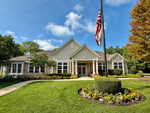 Tiny photo for 1870 Hampshire Drive, Hoffman Estates, IL 60192 (MLS # 12620690)