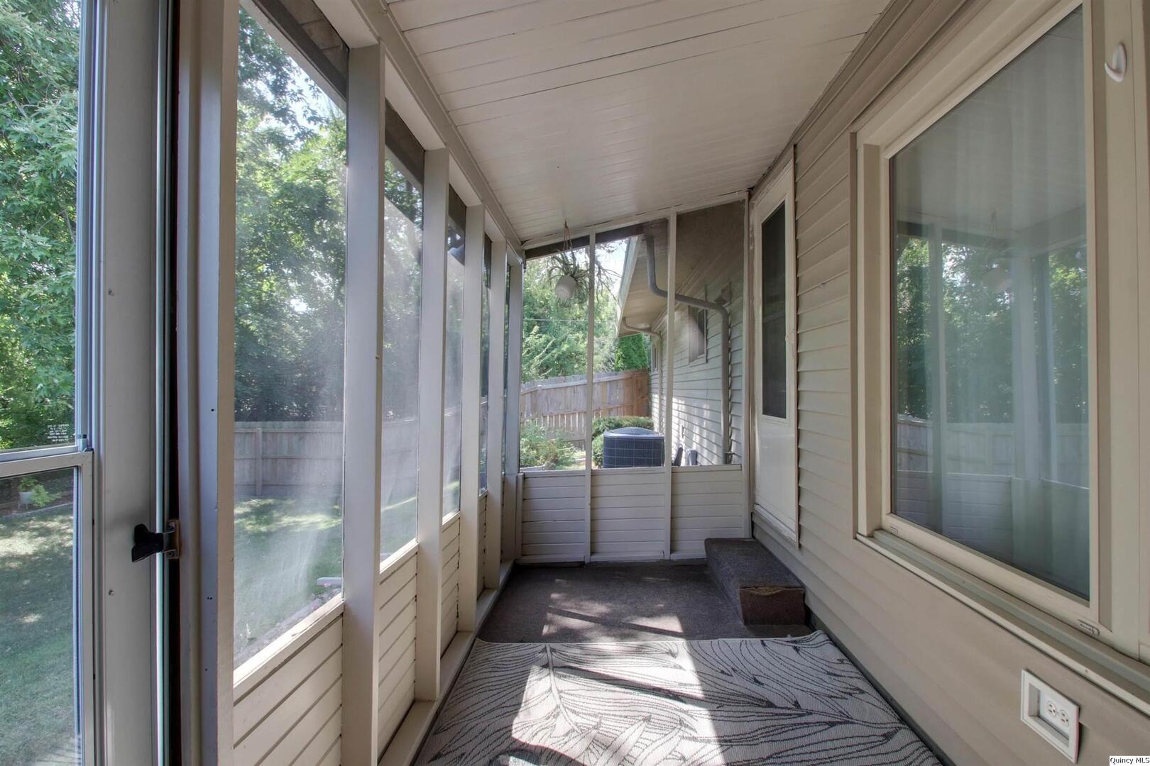 3000 Lincoln Hill SE