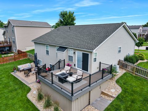 Tiny photo for 2911 Breezewood Boulevard, Bloomington, IL 61704 (MLS # 12696613)