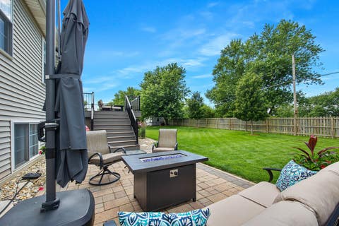 Tiny photo for 2911 Breezewood Boulevard, Bloomington, IL 61704 (MLS # 12696613)