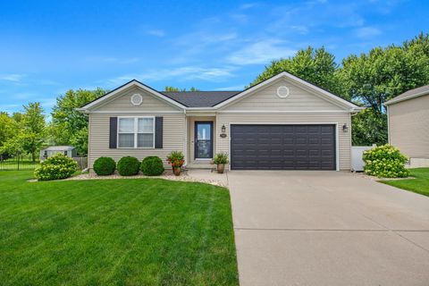 Photo of 2911 Breezewood Boulevard, Bloomington, IL 61704 (MLS # 12696613)