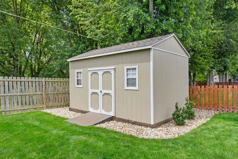 Tiny photo for 2911 Breezewood Boulevard, Bloomington, IL 61704 (MLS # 12696613)