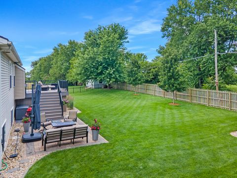 Tiny photo for 2911 Breezewood Boulevard, Bloomington, IL 61704 (MLS # 12696613)