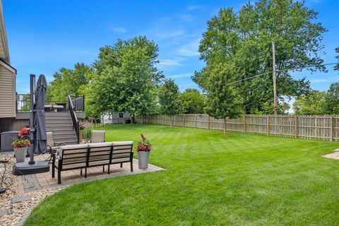 Tiny photo for 2911 Breezewood Boulevard, Bloomington, IL 61704 (MLS # 12696613)