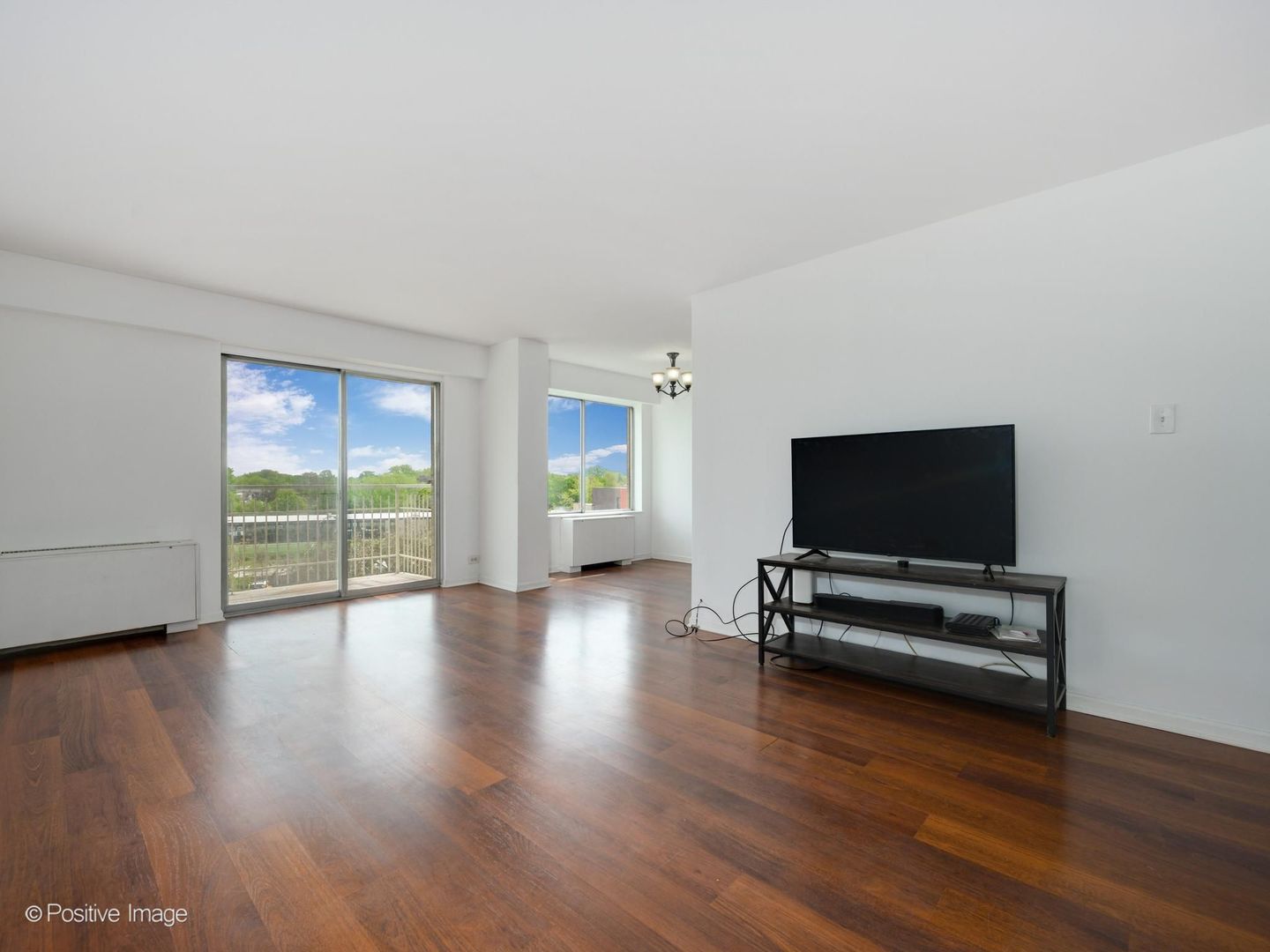 7061 N KEDZIE Avenue 410