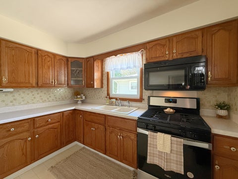 Tiny photo for 2124 W 38th Street, Davenport, IA 52806 (MLS # 12791538)
