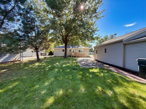Tiny photo for 2124 W 38th Street, Davenport, IA 52806 (MLS # 12791538)