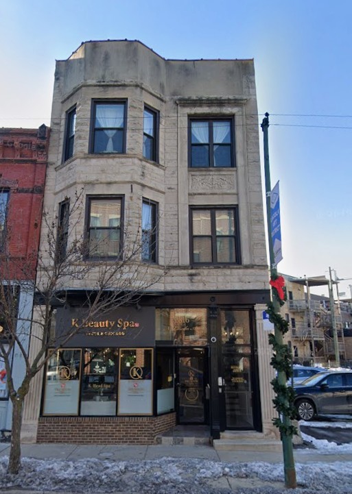 2816 N Lincoln Avenue Basement