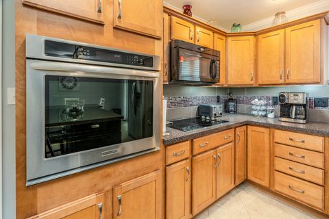 Tiny photo for 707 S Sunny Slope Street, West Frankfort, IL 62896 (MLS # 12633549)