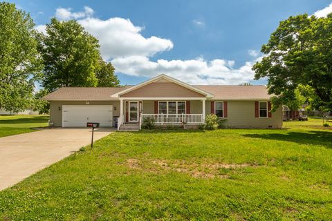 Tiny photo for 707 S Sunny Slope Street, West Frankfort, IL 62896 (MLS # 12633549)