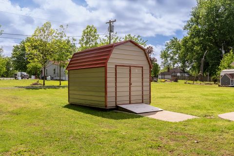 Tiny photo for 707 S Sunny Slope Street, West Frankfort, IL 62896 (MLS # 12633549)
