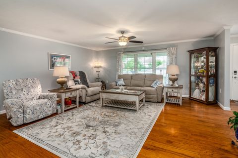 Tiny photo for 707 S Sunny Slope Street, West Frankfort, IL 62896 (MLS # 12633549)