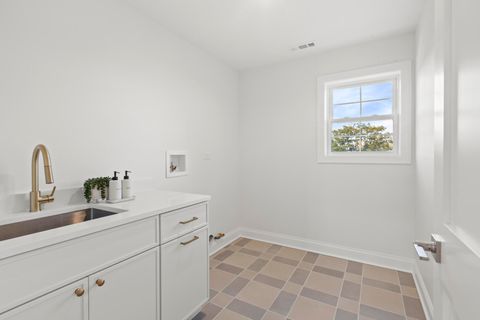 Tiny photo for 4510 Raymond Avenue, Brookfield, IL 60513 (MLS # 12506747)