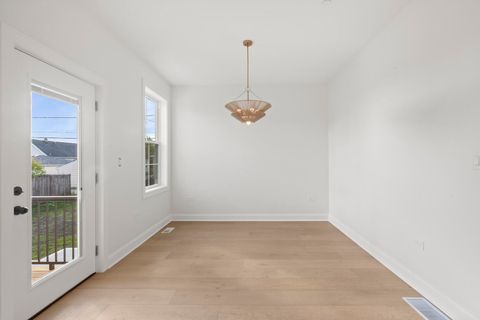 Tiny photo for 4510 Raymond Avenue, Brookfield, IL 60513 (MLS # 12506747)