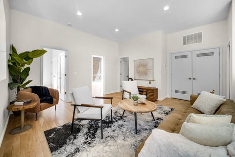 Tiny photo for 6218 S Woodlawn Avenue #E, Chicago, IL 60637 (MLS # 12725508)