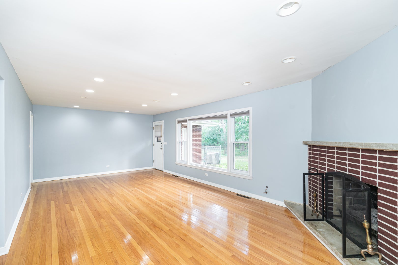 33 BRIARWOOD Lane