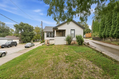 Tiny photo for 402 Porter Street, Lemont, IL 60439 (MLS # 12770447)