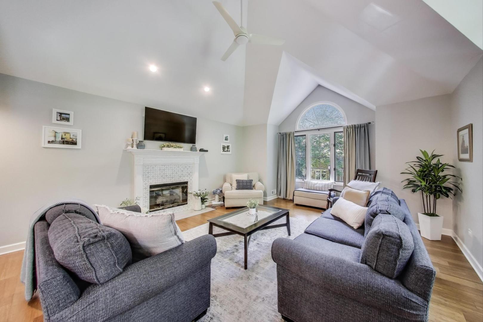 4272 W Harrington Lane
