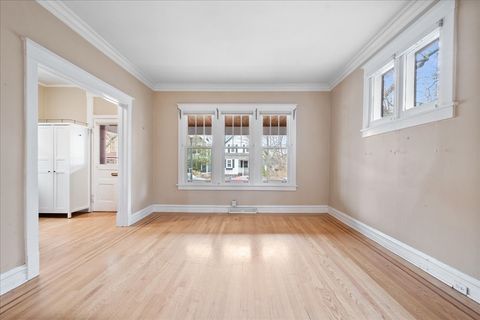 Tiny photo for 921 Madison Street, Evanston, IL 60202 (MLS # 12549370)