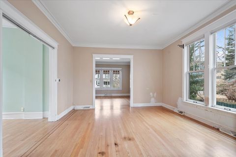 Tiny photo for 921 Madison Street, Evanston, IL 60202 (MLS # 12549370)