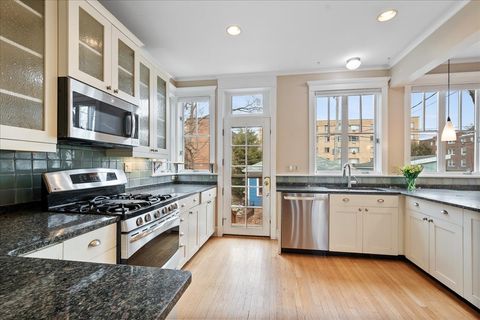 Tiny photo for 921 Madison Street, Evanston, IL 60202 (MLS # 12549370)