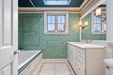 Tiny photo for 921 Madison Street, Evanston, IL 60202 (MLS # 12549370)